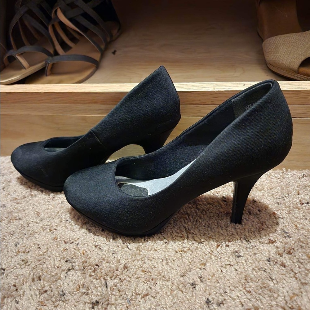 Women’s Black Heels